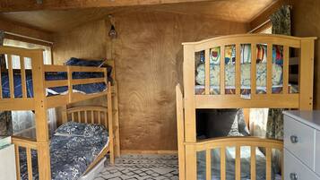 3 bedrooms, desk, free WiFi