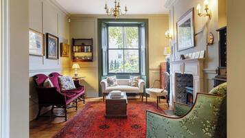 TV, fireplace, offices