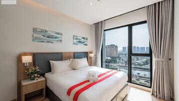 Deluxe Apartment, 3 Bedrooms, Non Smoking, City View | Minibar, free WiFi