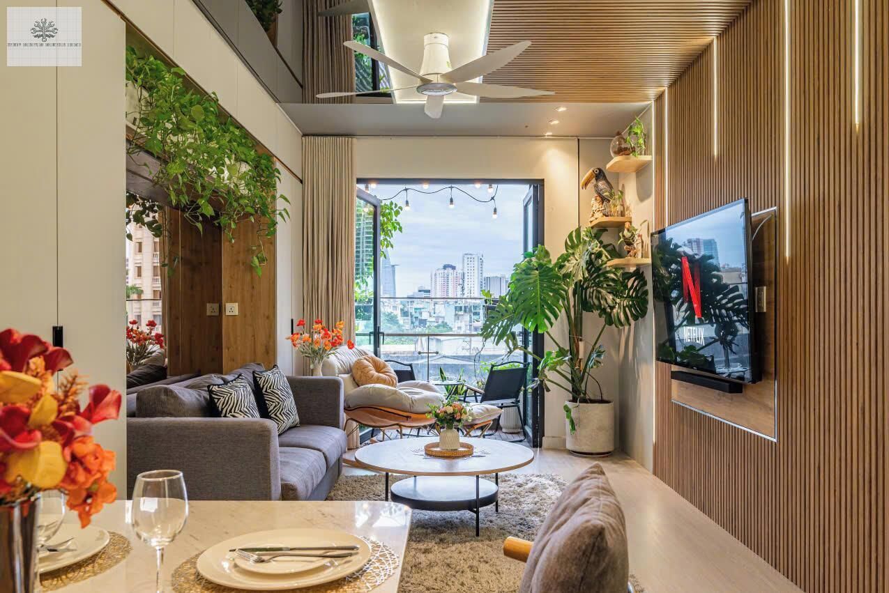 Apartamento de lujo, 3 habitaciones, no fumadores, vistas a la ciudad | Zona de estar | Televisión de 24 pulgadas con canales digitales