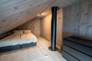 Cabin, 4 Bedrooms, Balcony, Lake View | 4 bedrooms