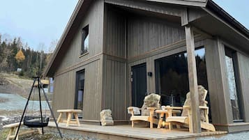 Cabin, 4 phòng ngủ, ban công, quang cảnh hồ | Hiên