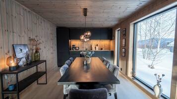 Cabin, 4 phòng ngủ, ban công, quang cảnh hồ | Phòng ăn