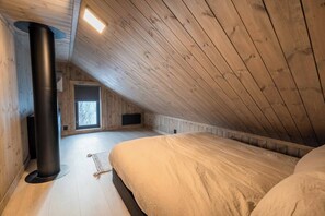 Cabin, 4 Bedrooms, Balcony, Lake View | 4 bedrooms