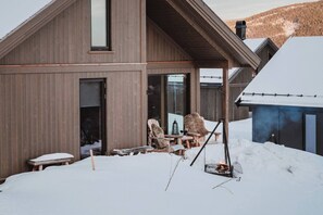 Cabin, 4 Bedrooms, Balcony, Lake View | Property grounds - Cozy Family Cabin Ski Centre, Shuttle bus (Krodsherad)