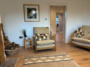 Interior - Home close to the observatory, lake & castle (Kielder)