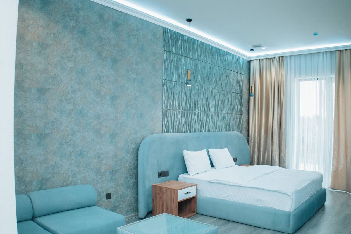 Deluxe Double Room | In-room safe, desk, laptop workspace, soundproofing