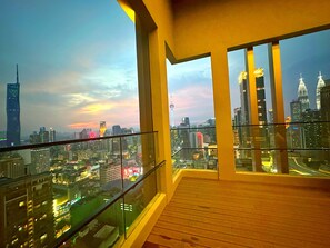 Sundeck - AXON RESIDENCE BY PERKASA IKON (Kuala Lumpur)