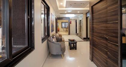 Omkar International Hotel