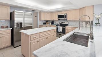 Fridge, microwave, oven, dishwasher