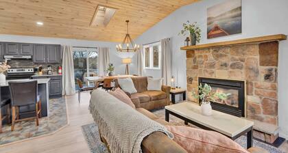 LakeFront Pocono Cabin | Massive Yard & Hot Tub