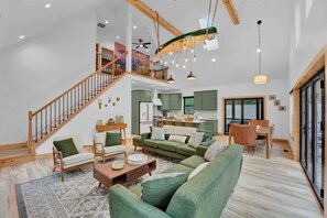 Unclassified image, 2 of 93, button