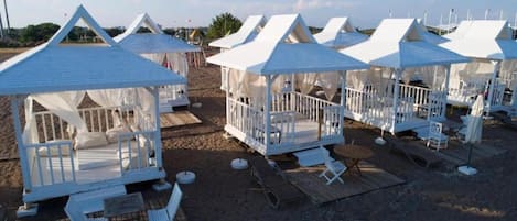 Free beach shuttle, sun loungers, beach umbrellas