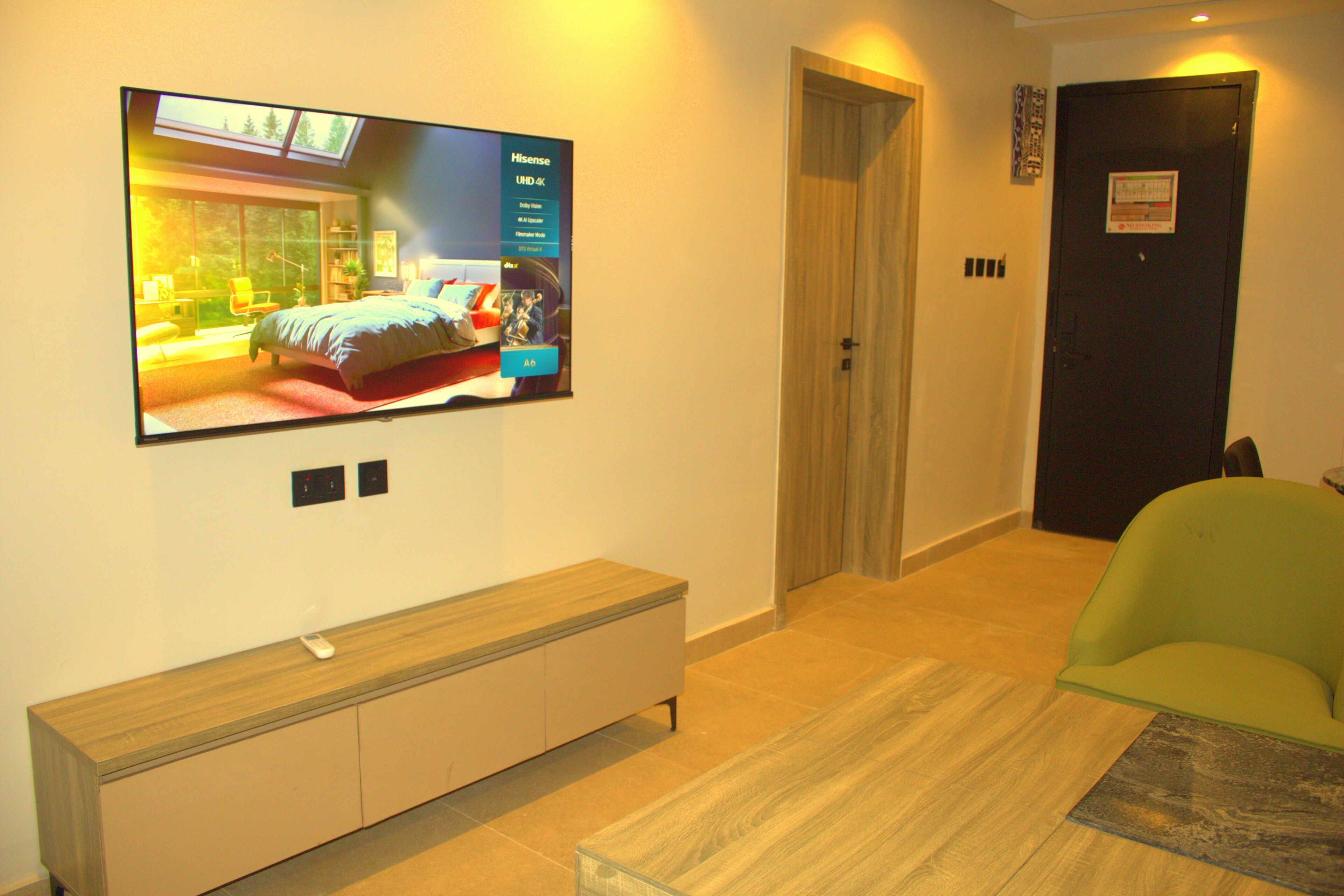 Executive Suite | Living room