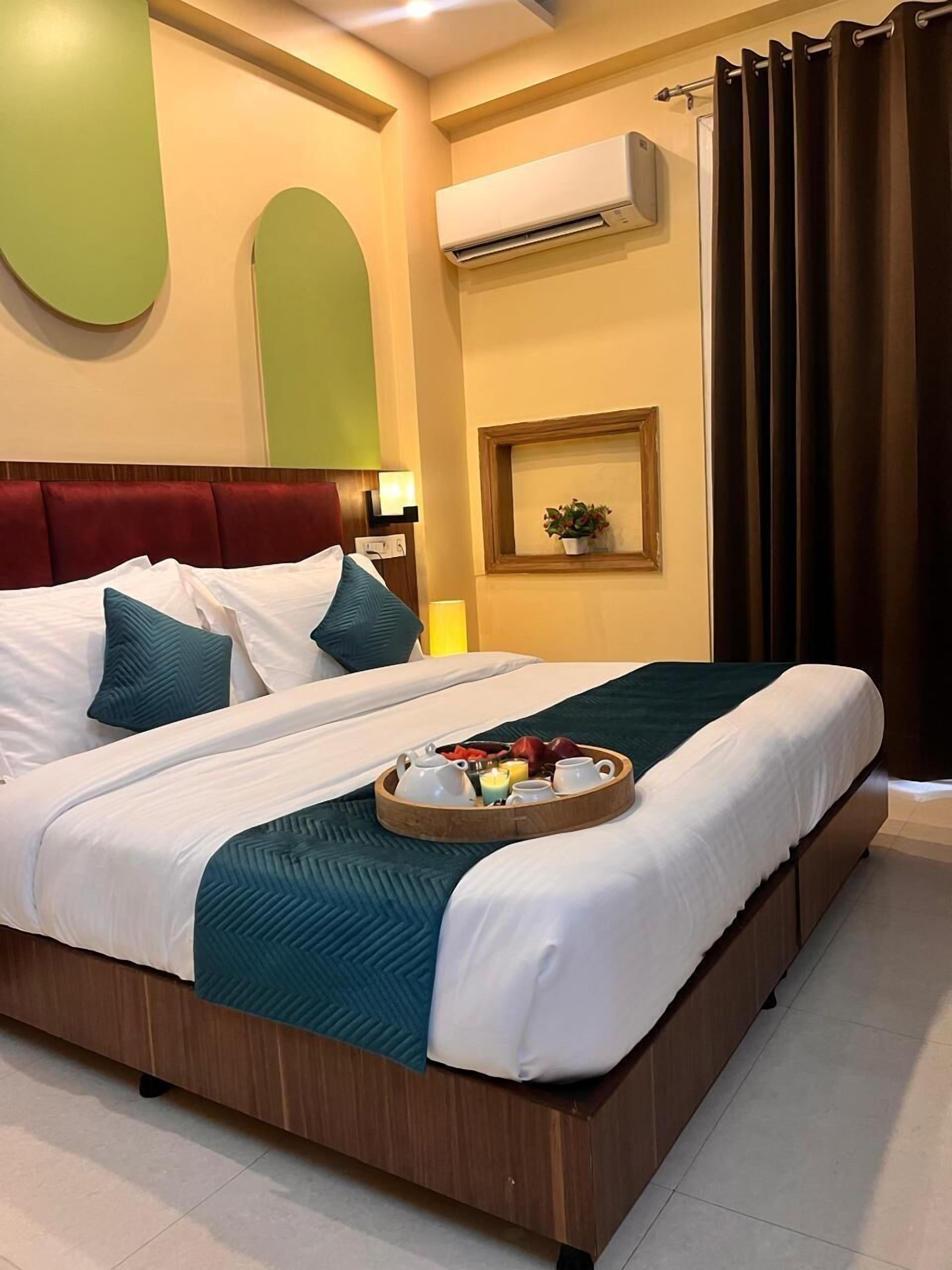 Surmatelas, coffres-forts dans les chambres, bureau