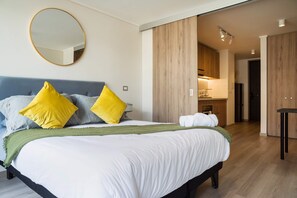 Bügeleisen/Bügelbrett, WLAN, Bettwäsche