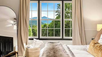 6 bedrooms, in-room safe, desk, iron/ironing board