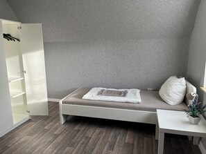 3 makuuhuonetta, vuodevaatteet