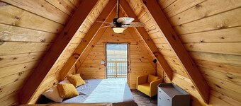 Cozy Tiny Home Retreat - Near RRG Hiking + Hot Tub