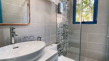 Panorama tweepersoonskamer, niet-roken, airconditioning | Badkamer | Handdoeken