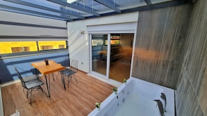 Cobertura luxo, 1 quarto, banheira de hidromassagem | Terraço/pátio