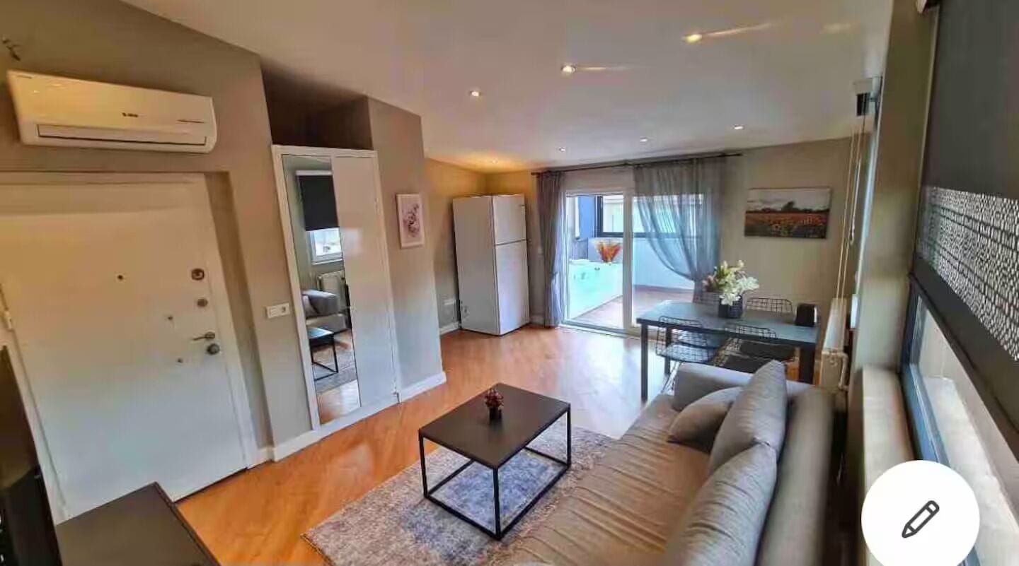 Deluxe Penthouse, 1 Bedroom, Jetted Tub | Living area | 43-inch TV with satellite channels, Netflix, streaming services