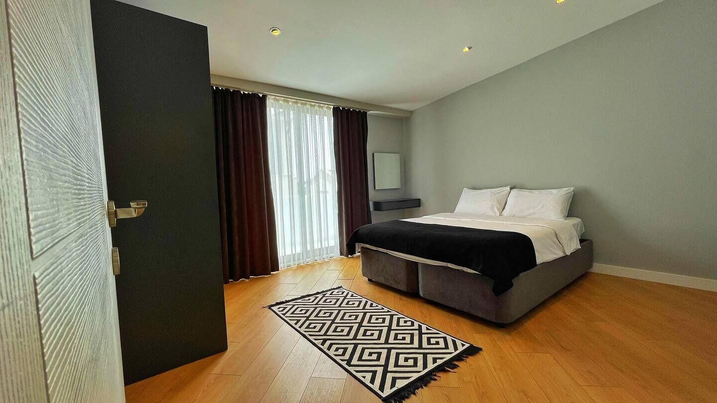 Espacio para trabajar con laptop y sistema de insonorización 