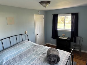 3 slaapkamers, een bureau, een strijkplank/strijkijzer, gratis wifi