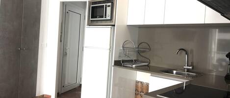 Microwave, oven, coffee/tea maker