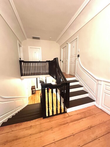 Liz Room in downtown Exeter next to PEA