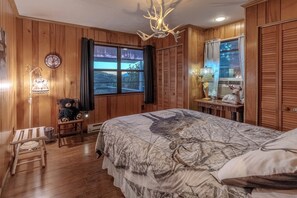 4 chambres, fer et planche à repasser, lit parapluie, Wi-Fi gratuit