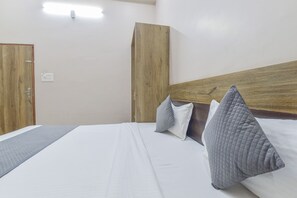 Double Room, City View | Soundproofing, iron/ironing board, free WiFi - Hotel Shivansh (Jaipur)