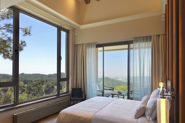 Premier Suite - Two Bedrooms | In-room safe, desk, laptop workspace, soundproofing
