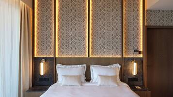 Premier Suite - Two Bedrooms | In-room safe, desk, laptop workspace, soundproofing