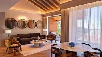 Caja de seguridad en la habitación y escritorio