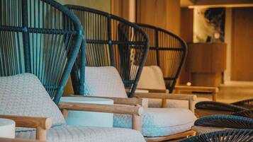 Behandlungsräume für Paare, Sauna, Whirlpool, Dampfbad