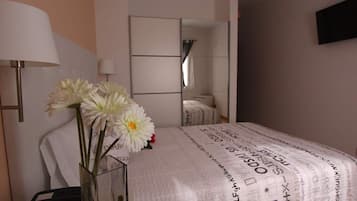 Comfort Double Room, City View | In-room safe, free WiFi