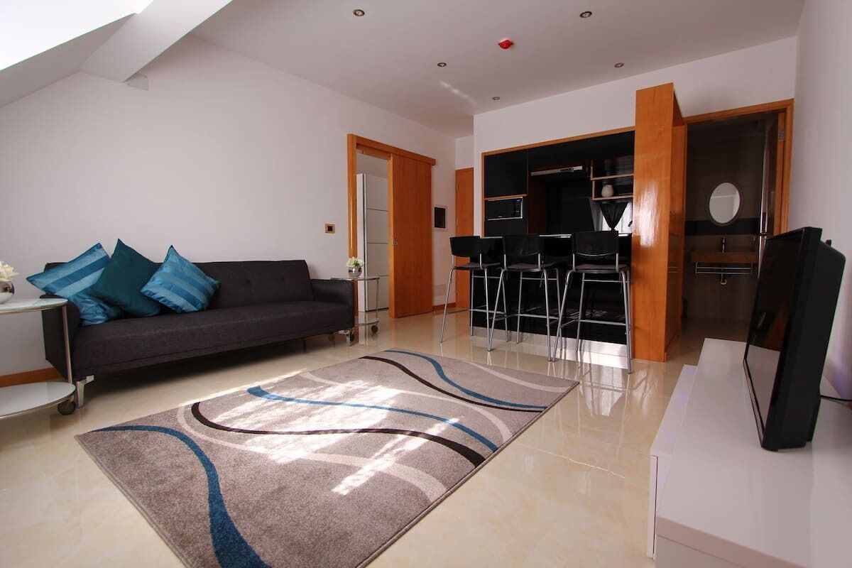 Studio Suite Keluarga, pemandangan kota | Brankas dan Wi-Fi gratis