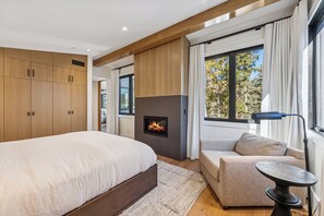 3 makuuhuonetta, silitysrauta/-lauta, ilmainen Wi-Fi, vuodevaatteet