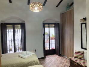 アイロン / アイロン台、WiFi、ベッドシーツ