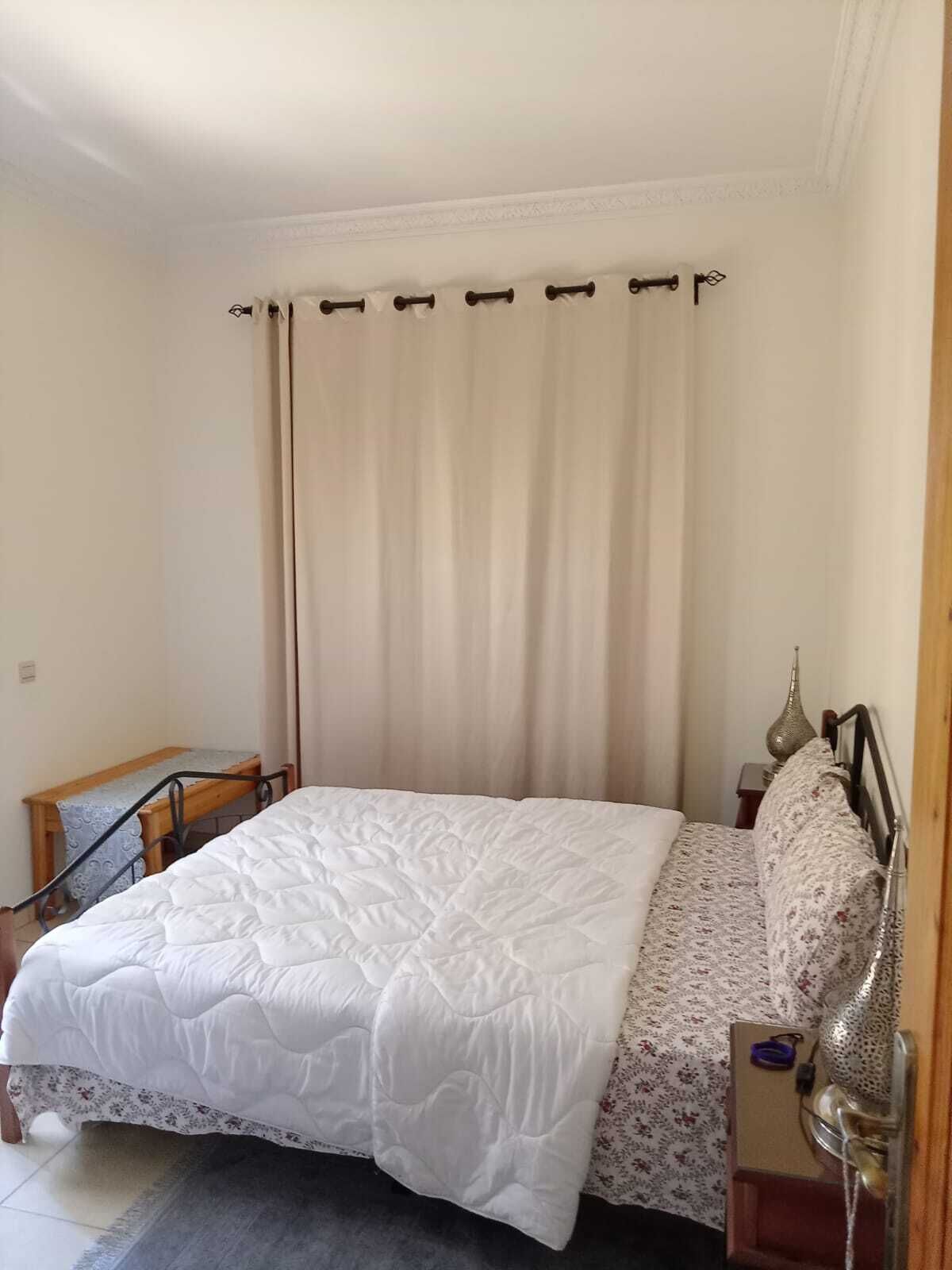 2 slaapkamers, een strijkplank/strijkijzer, wifi, beddengoed