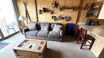 Televisión, chimenea