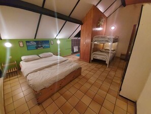8 Schlafzimmer, Bügeleisen/Bügelbrett, kostenloses WLAN
