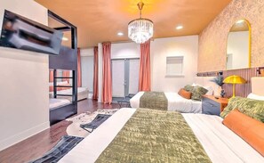 4 bedrooms, iron/ironing board, WiFi, bed sheets