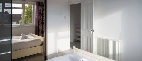 3 chambres, fer et planche Ă repasser, accĂšs Internet, draps fournis