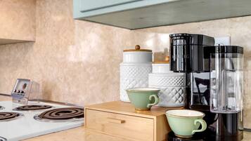 House, Multiple Beds, Patio (Guadalupe Bend Hideaway) | Private kitchen