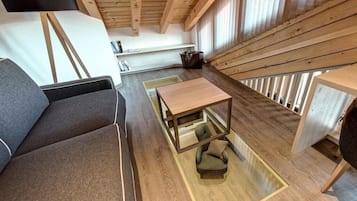 Svit - utsikt mot trädgården | Vardagsrum