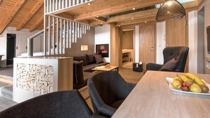 Sviitti, näköala puutarhaan | Sisätilat