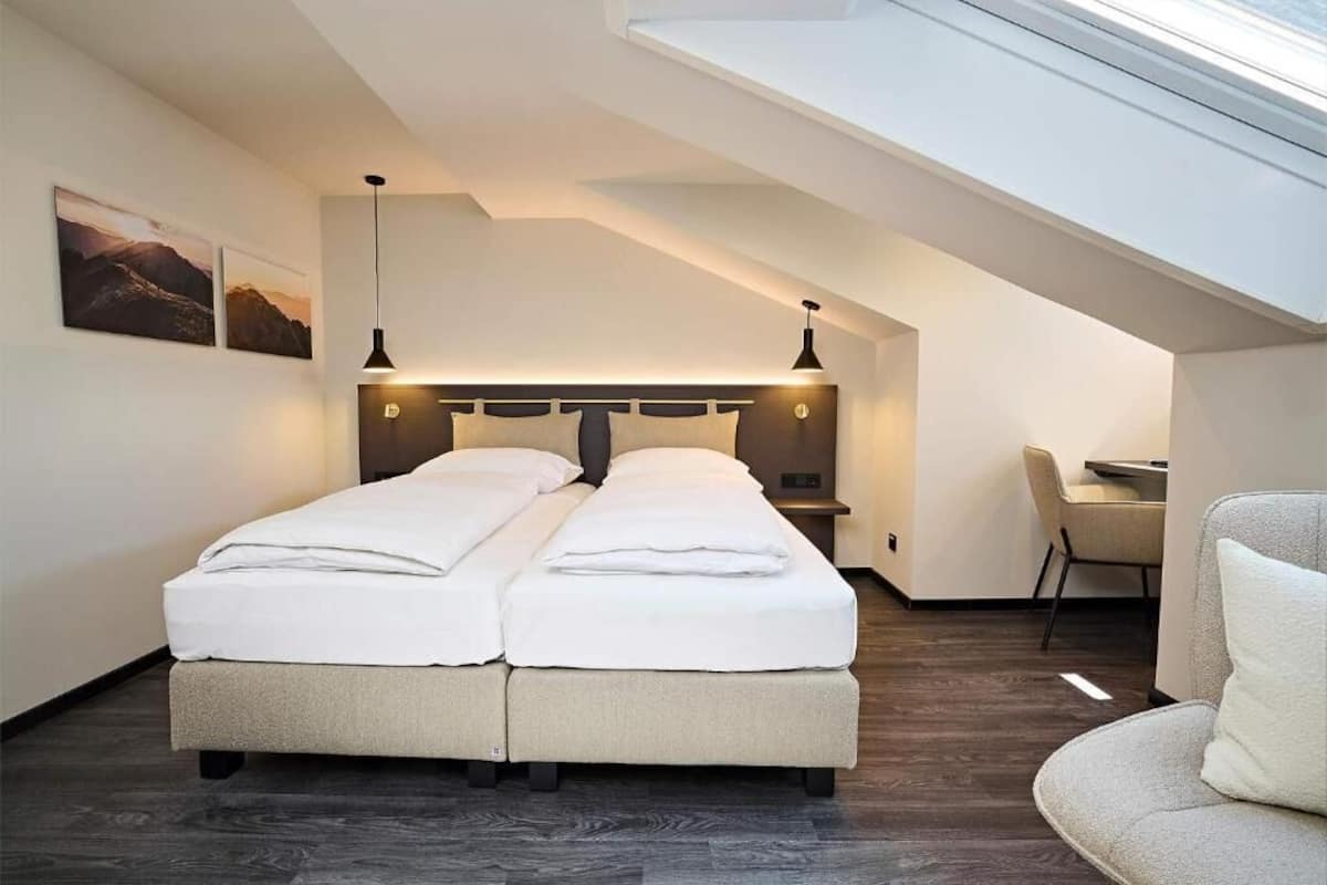 Kahden hengen comfort-huone | Allergiatestatut vuodevaatteet, ilmainen Wi-Fi, vuodevaatteet
