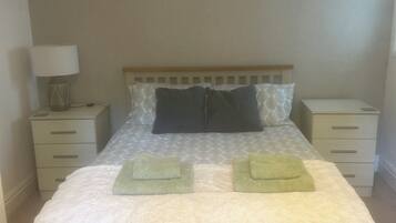 Iron/ironing board, WiFi, bed sheets